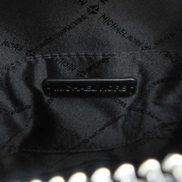 Michael Kors NWT Jet Set black and silver crossbody with guitar strap - Picture 6 of 13